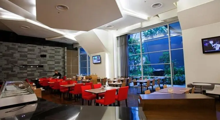 Parkroyal Serviced Suites Kuala Lumpur - Yeme / İçme