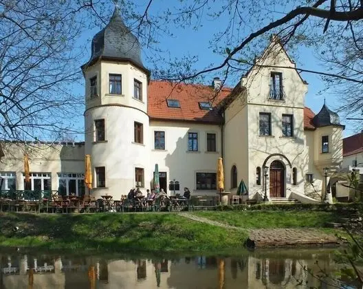 Parkschlößchen Maasdorf