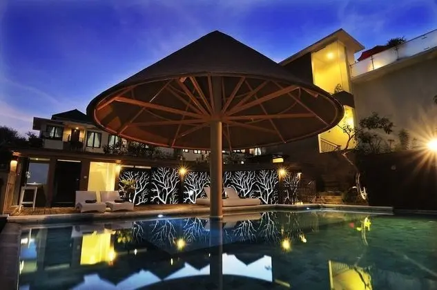 Parkside DenBukit Residence & Suite Jimbaran - Havuz