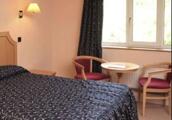 Parkside International Hotel