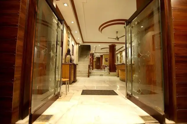 Hotel Parkway Deluxe - Dış Mekan