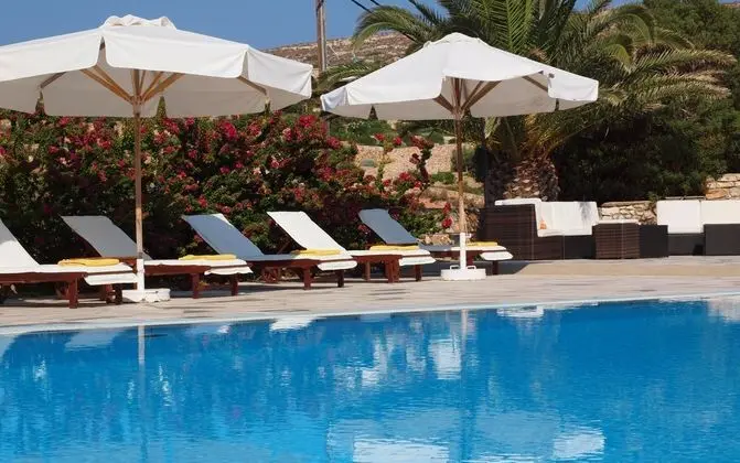Paros Agnanti - Havuz