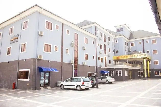 Parris Royal Hotel - 1