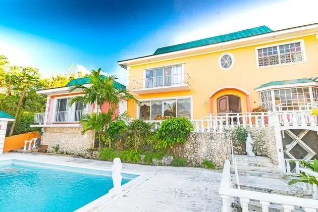 Parrot Cottage at Love Beach Pool - Dış Mekan