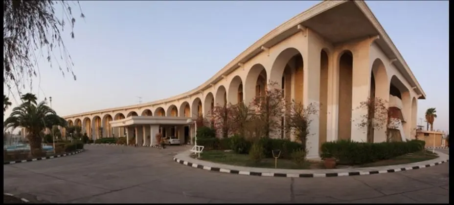 Pars Abadan Hotel - 1