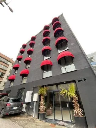 Pars Suites Hotel