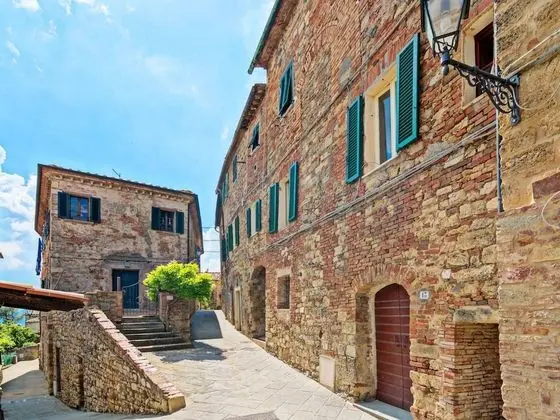 Part of a Large House in the Center of Monte Castelli Pisano