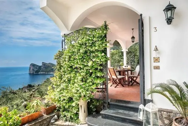 Villa Partenope - Spectacular Sea View - Oda