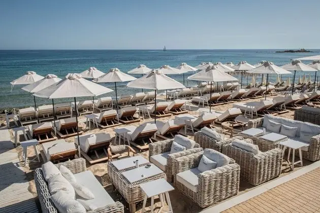 Parthenis Beach Suites by the Sea - Plaj