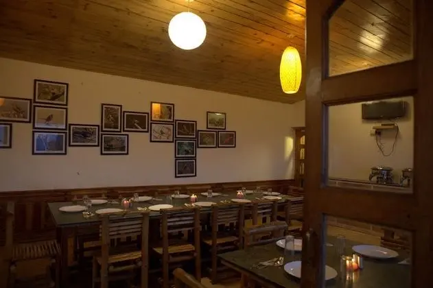 Parwati Resort - A Luxury Himalaya View Resort In Patal Bhuvaneshwar - Yerinde Yemek