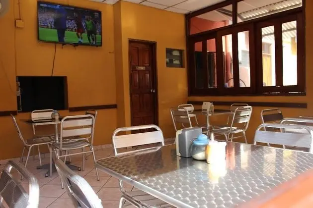 Hotel Pasadena II Centro Histórico - Yerinde Yemek