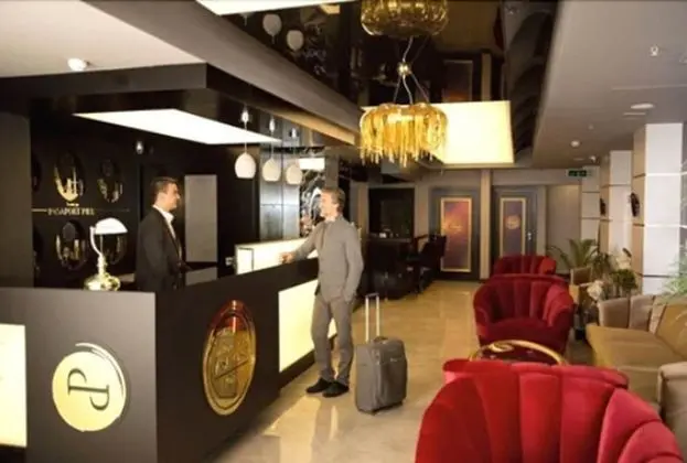 Pasaport Pier Hotel - Lobi