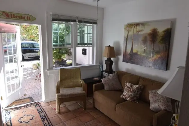 Pass-a-Grille Beach Historic Spanish Triplex - Lobi