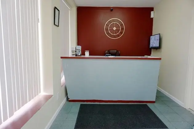 Passport Inn - By The Falls NY - Lobi