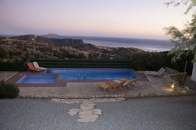 Paterakis Studios Triopetra
