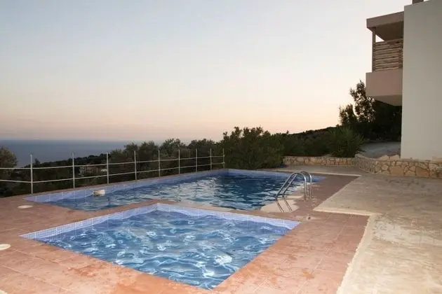 Paterakis Studios Triopetra - Havuz