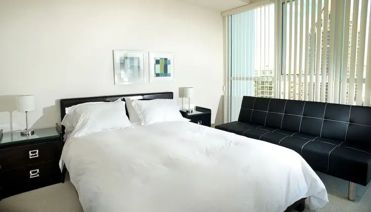 Pathway Luxury Suites - 4099 Brickstone - Oda
