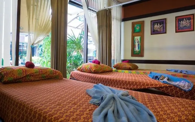 Patong Moon Inn Guesthouse - Spa