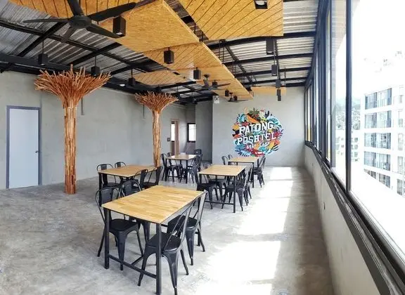 Patong Poshtel - Adults Only