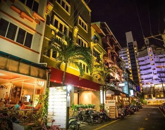 Patong Sino House