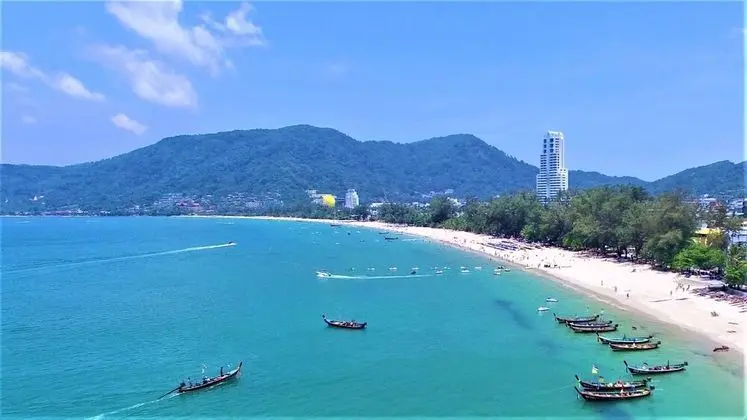Patong Tower 1.3 Patong Beach by PHR - Plaj