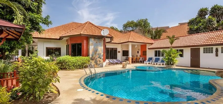 Pattaya Hill, Near the City and Beach - Havuz