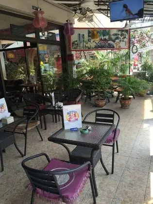 Pattaya Holiday Lodge - Dış Mekan