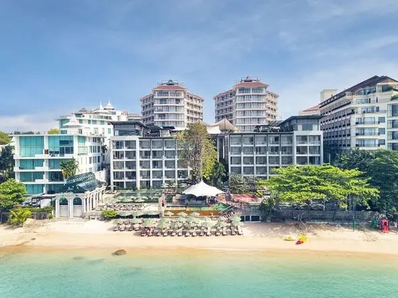 Pattaya Modus Beachfront Resort - Havuz