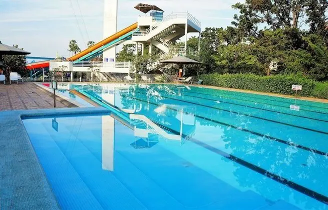 Pattaya Park Beach Resort - - Havuz