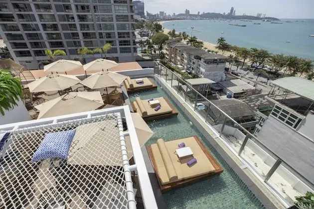 Pattaya Sea View Hotel