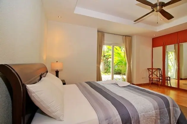 Pattaya Sunset Villa 4 Bedroom Sleeps 8 - Oda