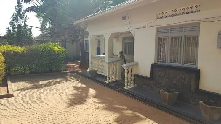 Paula Guest House