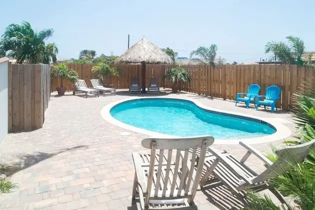 Pauline's Apartments Aruba