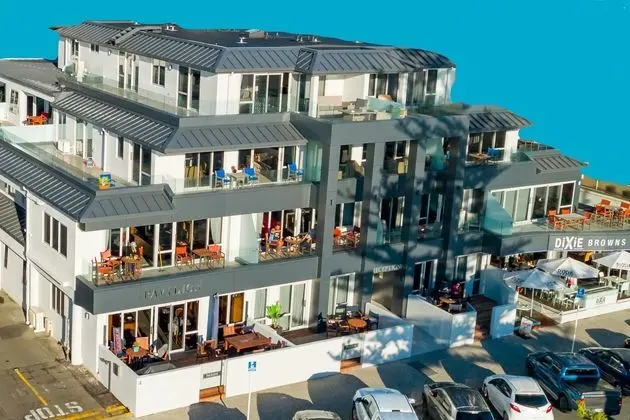 PAVILION BEACHFRONT ACCOMMODATION