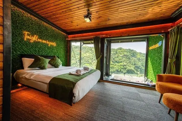 Pavri Suit Bungalov