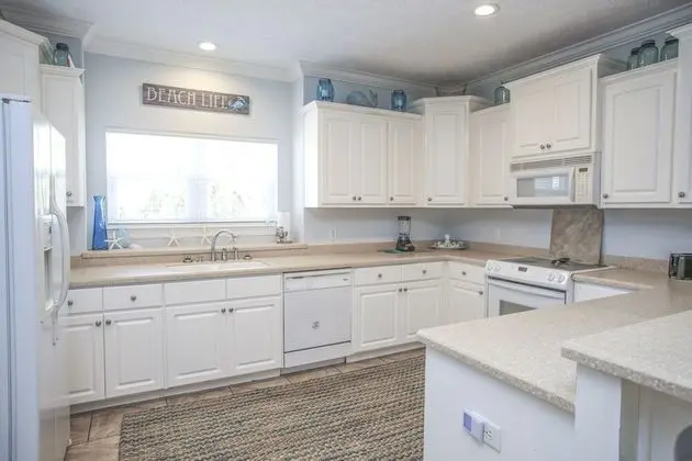 PCB Beach House Happy Life Happy Wife by Panhandle Getaways - Mutfak