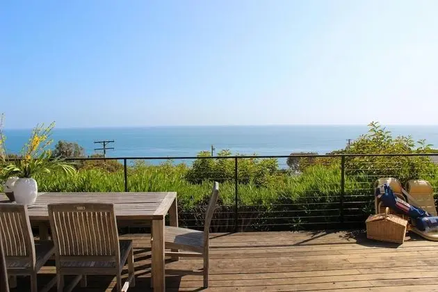 PCH 6 Bluff in Malibu