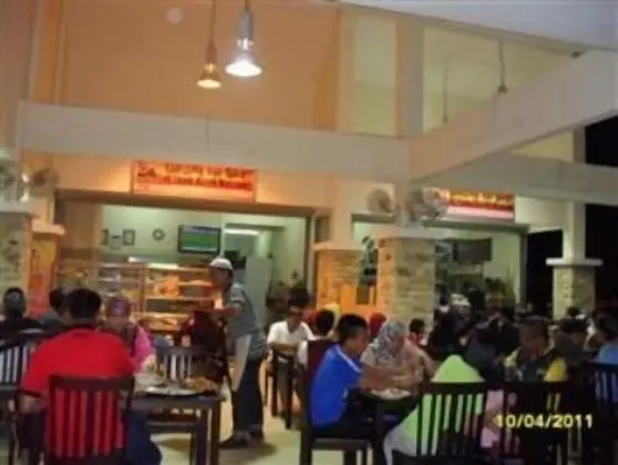 Pd Sea Front Hotel - Yerinde Yemek