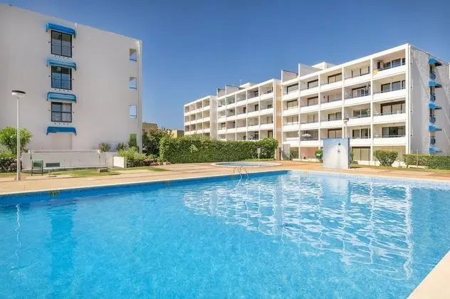 Pé do Lago 1 Bedroom Apartment with Pool