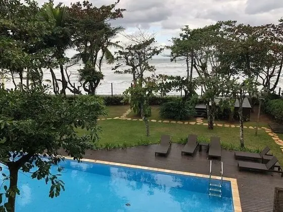 Pé na areia com charme e elegância - Dış Mekan