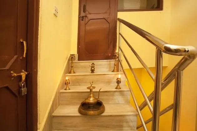 Peace & Joy Guest House - Lobi