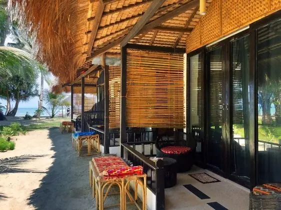 Peace & Love Beach Club