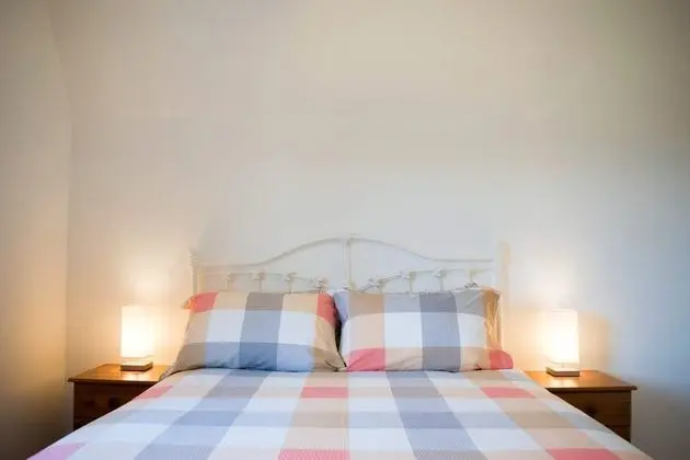 Peaceful 2 Bedroom Home with Parking