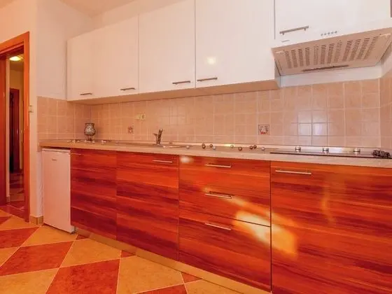 Peaceful Apartment in Dramalj with Hot Tub - Mutfak