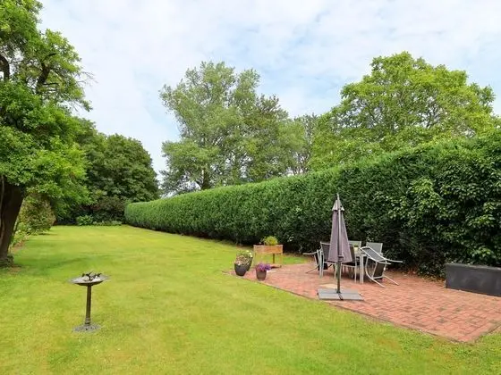 Peaceful Apartment With Garden, Garden Furniture, Heating - Dış Mekan
