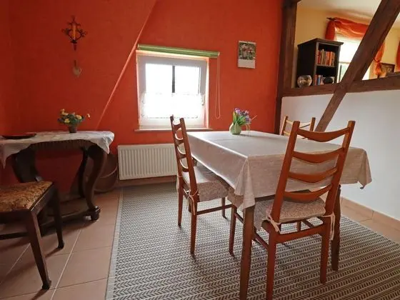 Peaceful Apartment With Garden, Garden Furniture, Heating - Yerinde Yemek