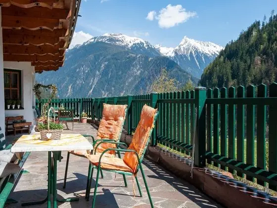 Peaceful Apartment in Mayrhofen With Terrace - Öne Çıkan Resim