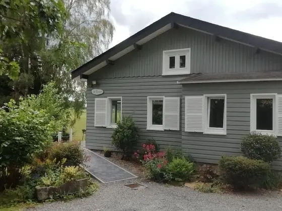 Peaceful Chalet in Transinne With Patio - Dış Mekan