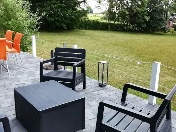 Peaceful Chalet in Transinne With Patio - Dış Mekan