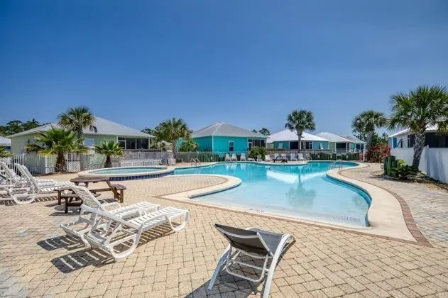 Peaceful Cottage in Fort Morgan With Resort-style Pools Beach Access - Oda